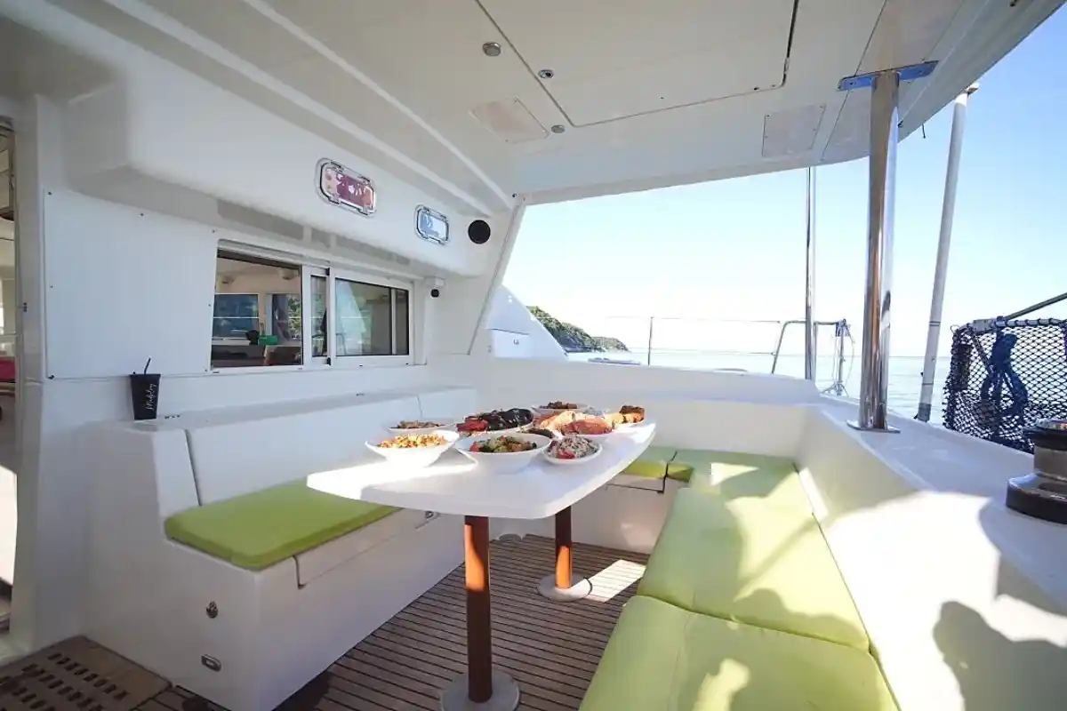 Limes charter yacht