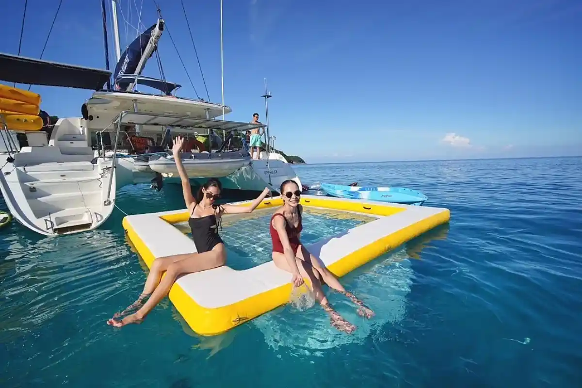 Limes charter yacht