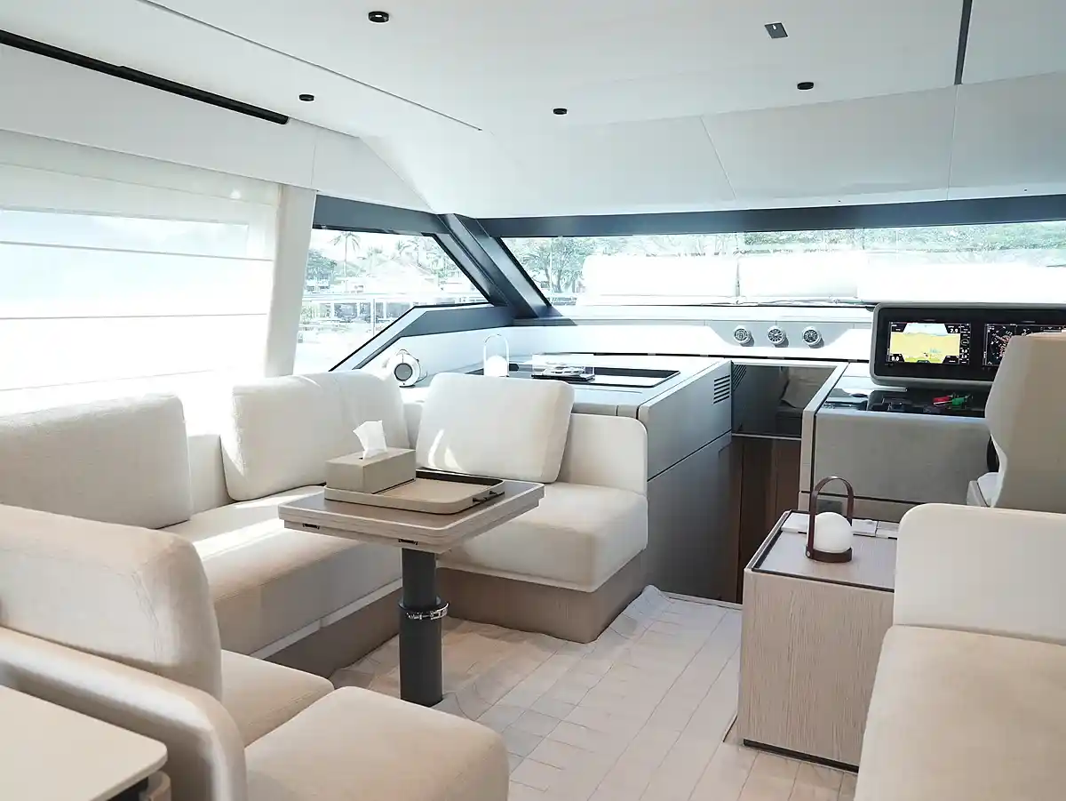  Crémant | 58ft Ferretti | Charter Yacht in Phuket