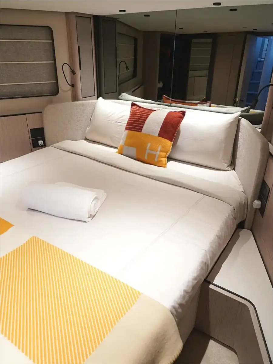  Crémant | 58ft Ferretti | Charter Yacht in Phuket