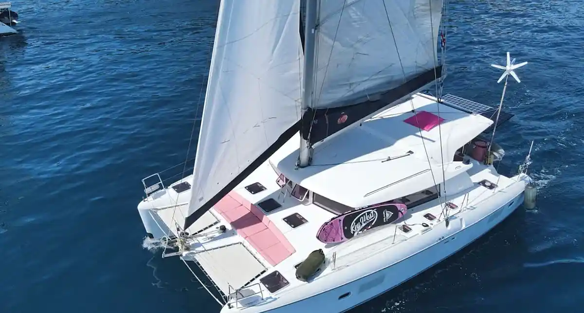 Citrus charter yacht