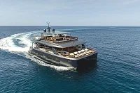 Yona charter yacht