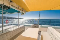  Floating Beach | 75ft Tahiti | Charter Yacht in Phuket