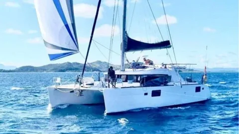 Vape — 44ft Lagoon Charter Koh Samui